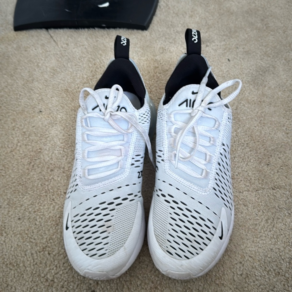 Nike air maxes 270s